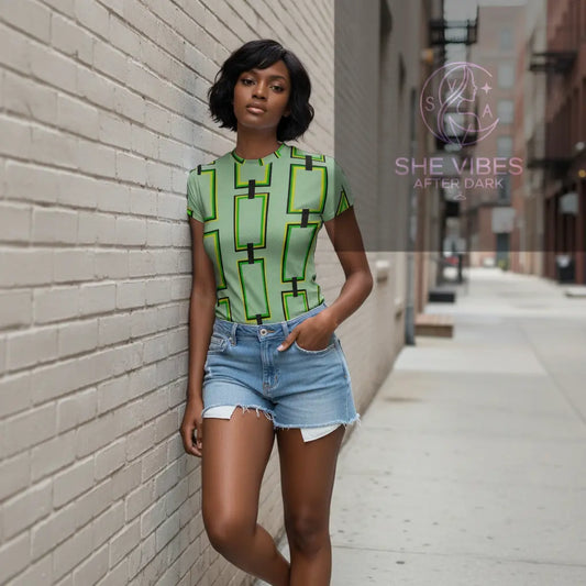 Green Retro Link Pattern Tee - Single Life Independence Apparel | Anti-Settling Geometric Top